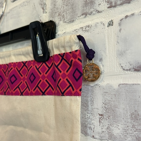 EUC Tory Burch Large Dust Bag Charm Logo 16.5" x 27.5" Drawstring Ivory - Picture 2 of 4